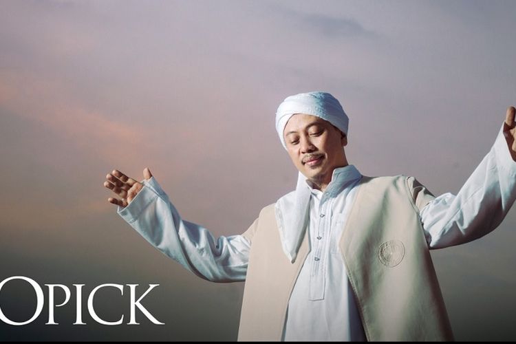 10 Lagu Religi Terpopuler di Indonesia yang Menyentuh Hati